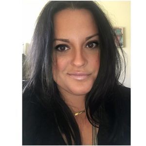 Meet your Posher, Jillian